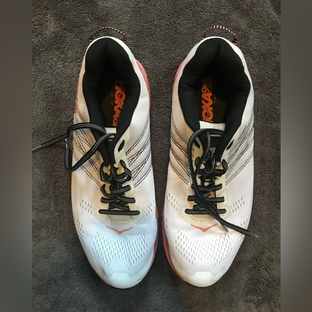 Hoka Clifton 6 running shoes